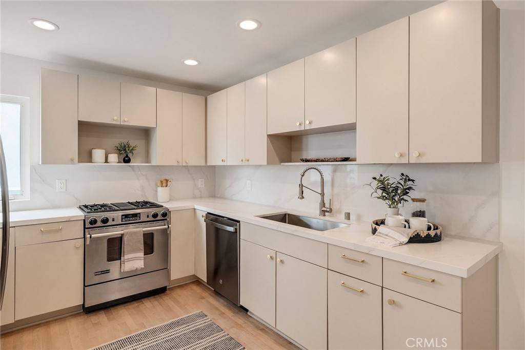 Hermosa Beach, CA 90254,1429 Manhattan AVE