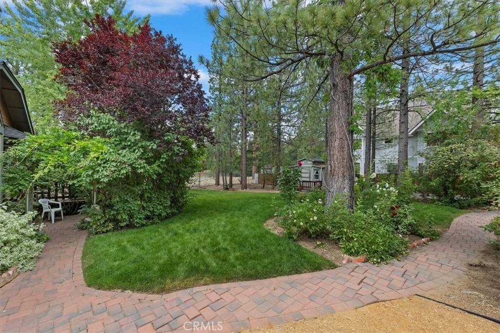 Big Bear Lake, CA 92315,42784 Edelweiss DR