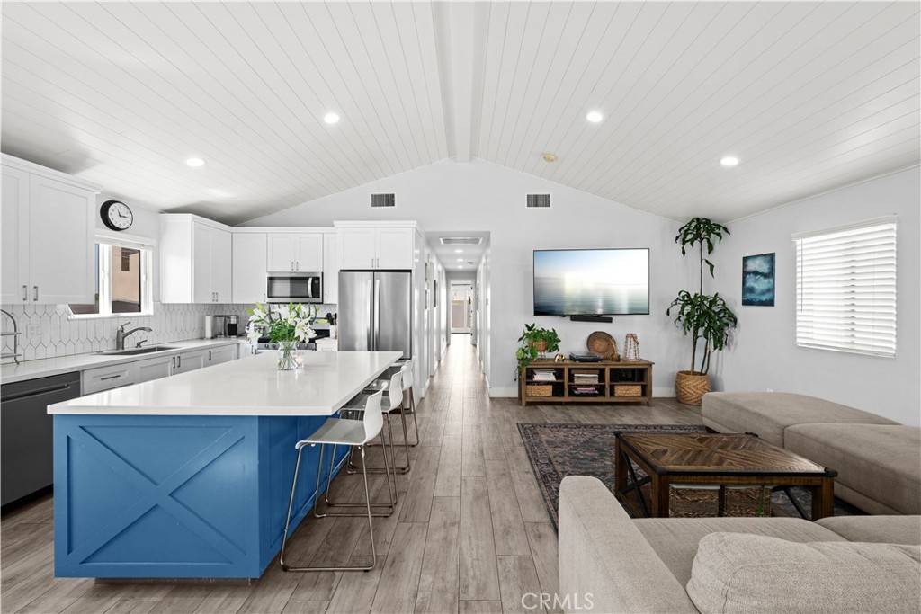 El Segundo, CA 90245,521 Penn ST