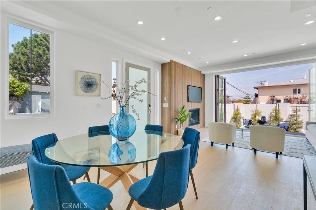 Redondo Beach, CA 90278,3202 Green LN
