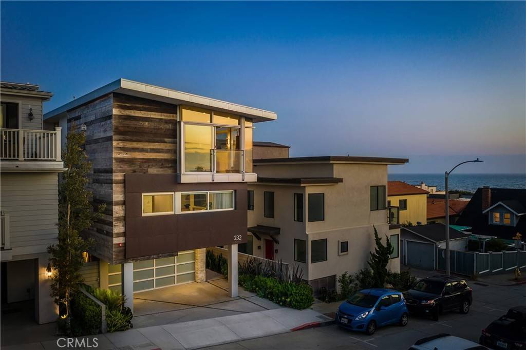 Hermosa Beach, CA 90254,232 26th ST
