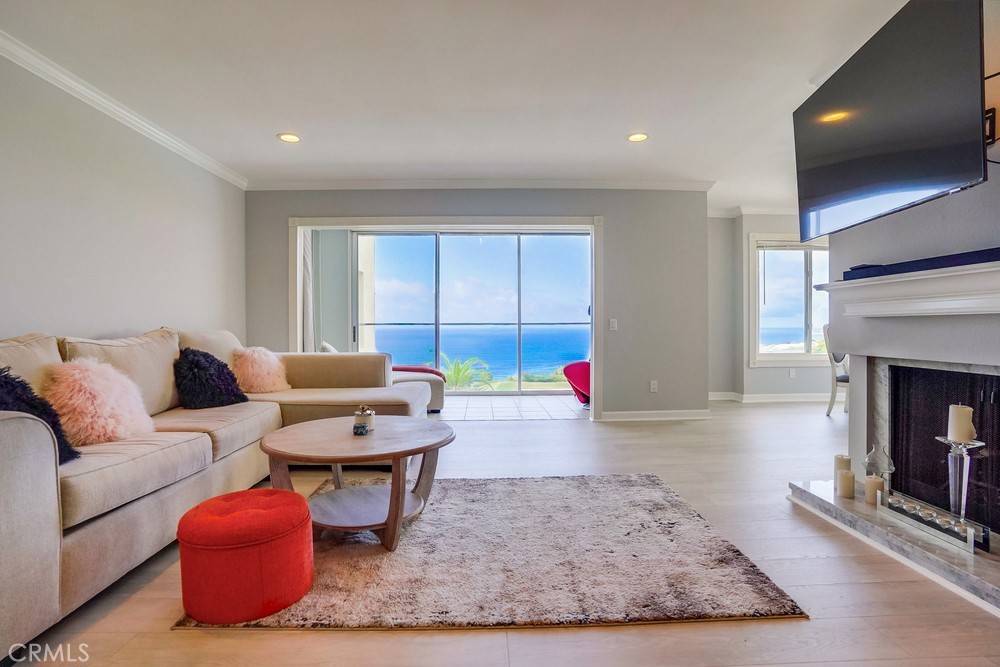 Rancho Palos Verdes, CA 90275,3200 La Rotonda DR #311