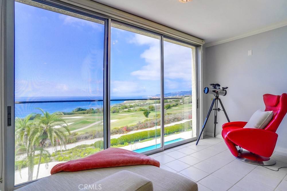 Rancho Palos Verdes, CA 90275,3200 La Rotonda DR #311