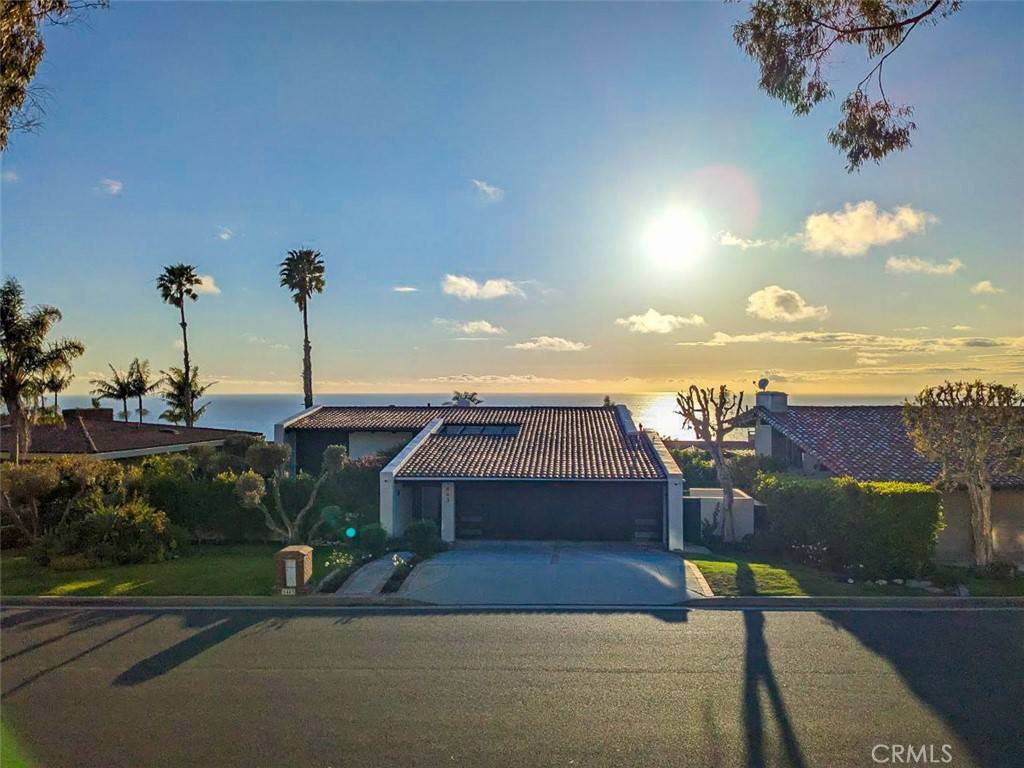 Palos Verdes Estates, CA 90274,1446 Via Castilla