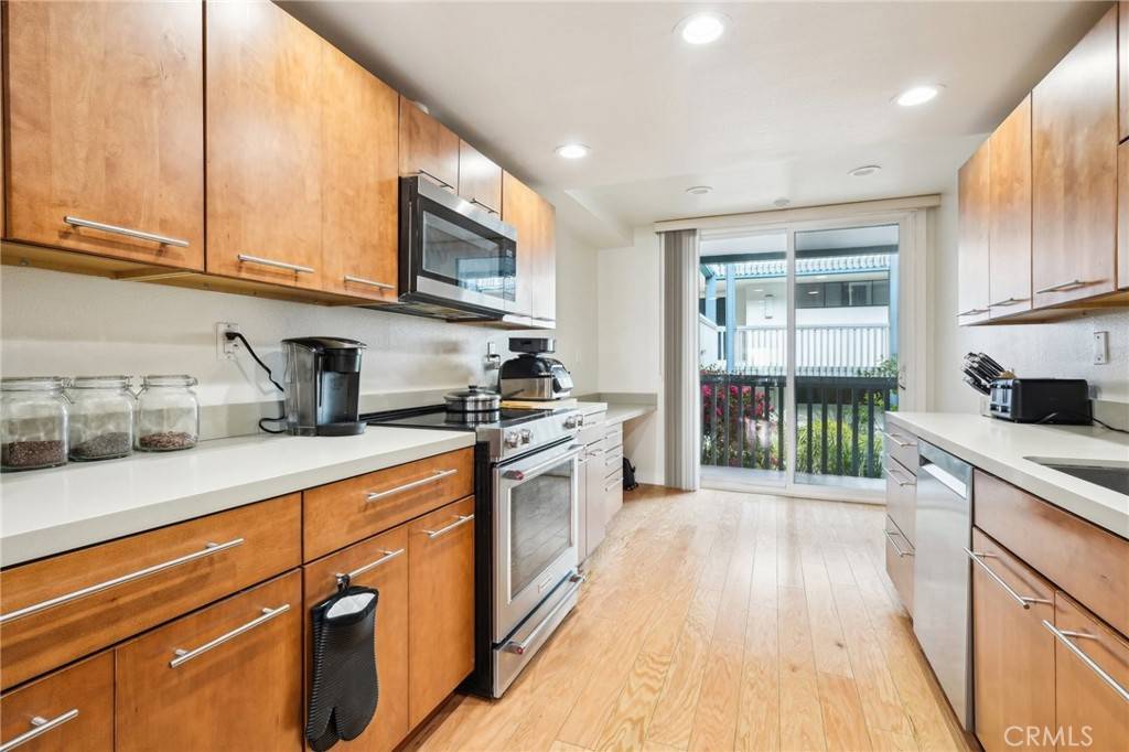 Redondo Beach, CA 90277,575 Esplanade #205