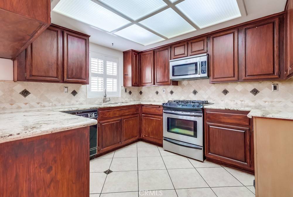 San Pedro, CA 90731,814 S Patton AVE #2