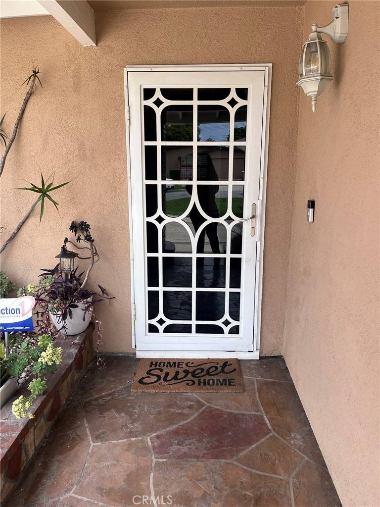 Carson, CA 90746,19522 Caney AVE