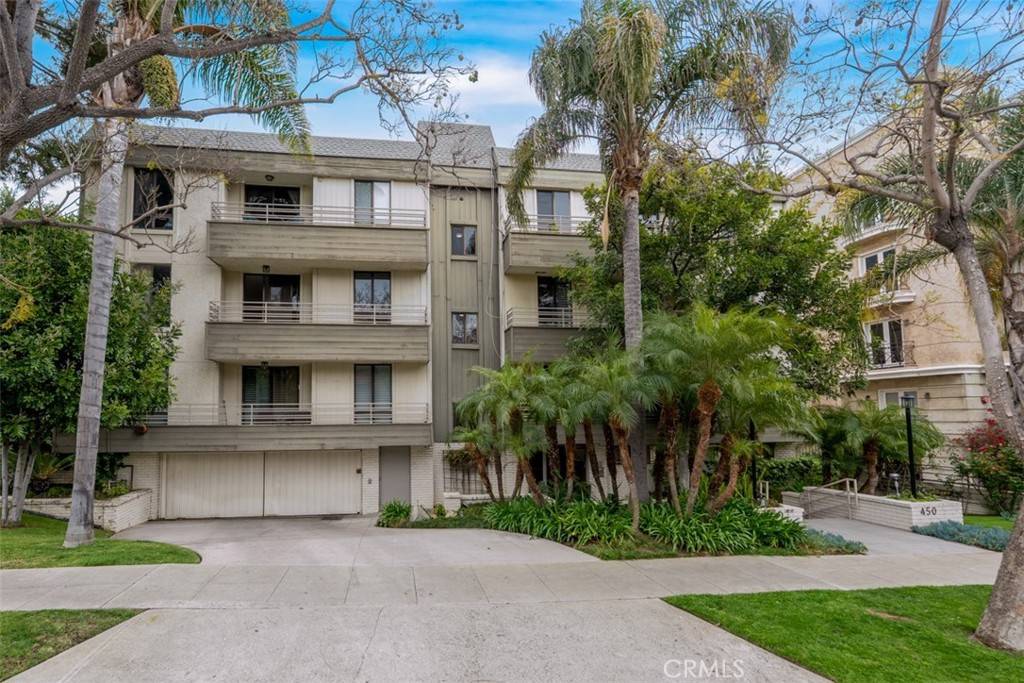 Beverly Hills, CA 90210,450 N Oakhurst DR #304