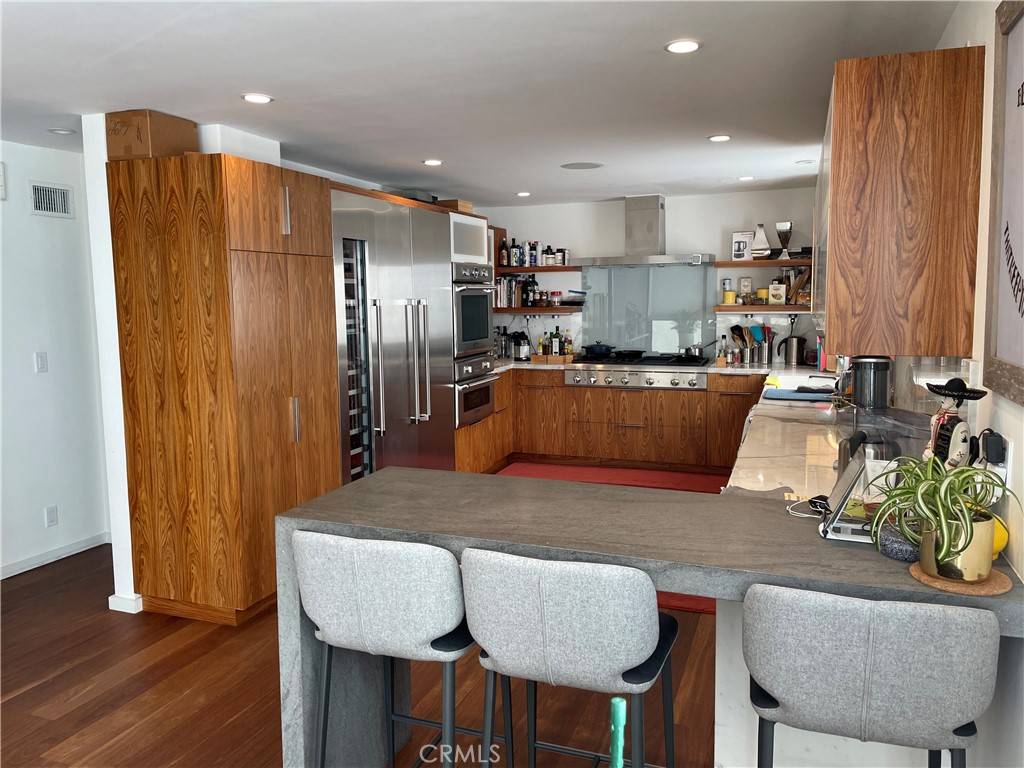 Manhattan Beach, CA 90266,1501 Crest DR