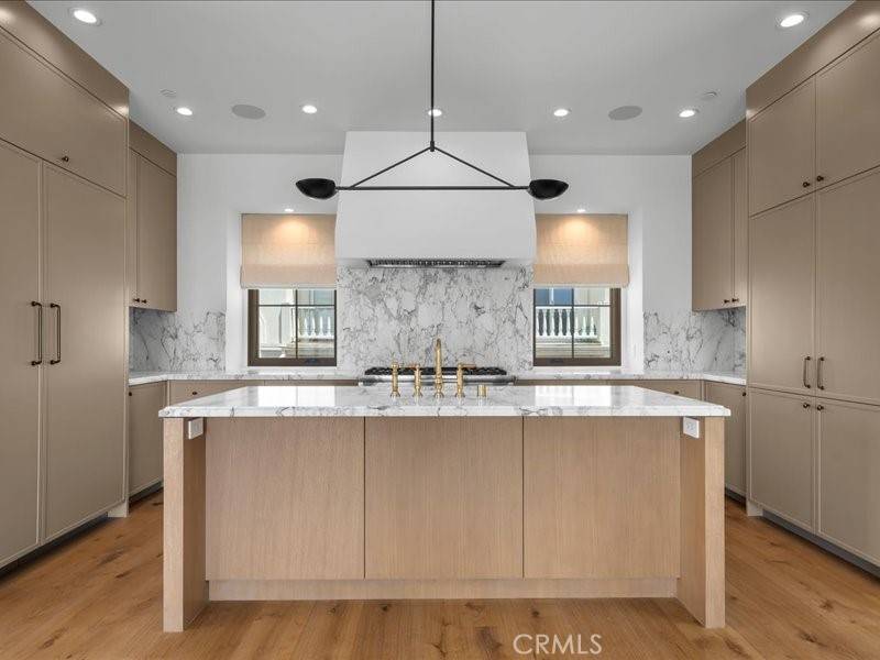 Manhattan Beach, CA 90266,505 Bayview DR