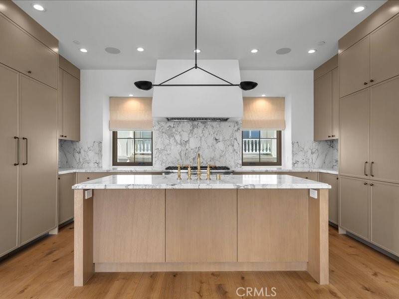 Manhattan Beach, CA 90266,505 Bayview DR