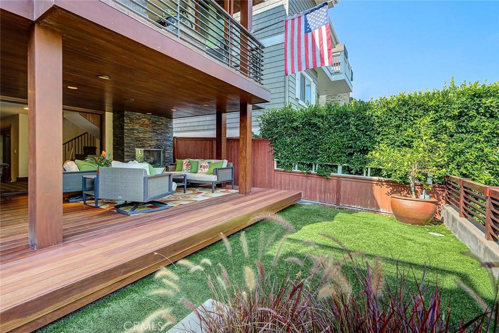 Manhattan Beach, CA 90266,436 32nd St.