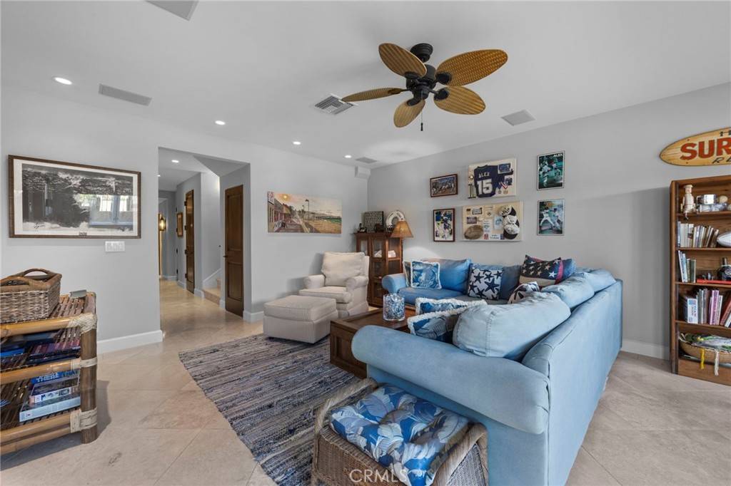 Hermosa Beach, CA 90254,2326 The Strand