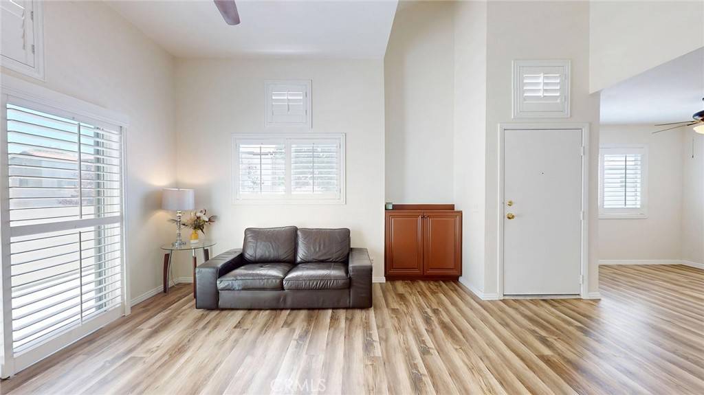 Newhall, CA 91321,24420 Flaxwood LN #204