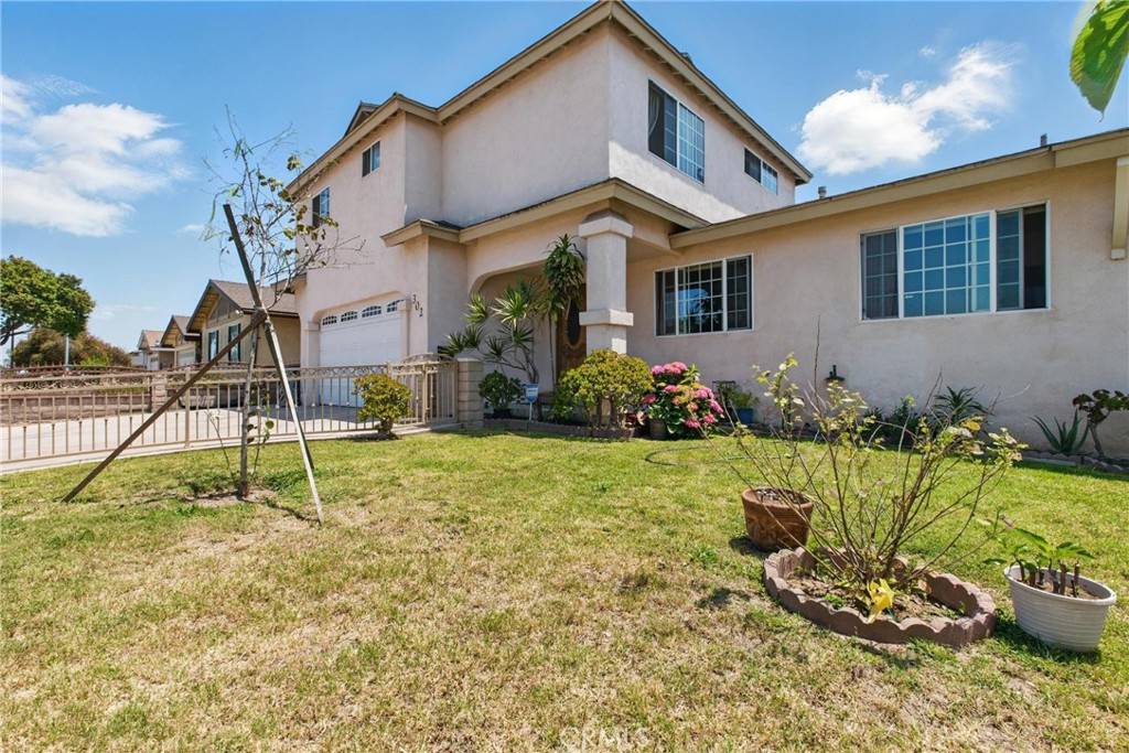 Carson, CA 90745,302 E 213th ST