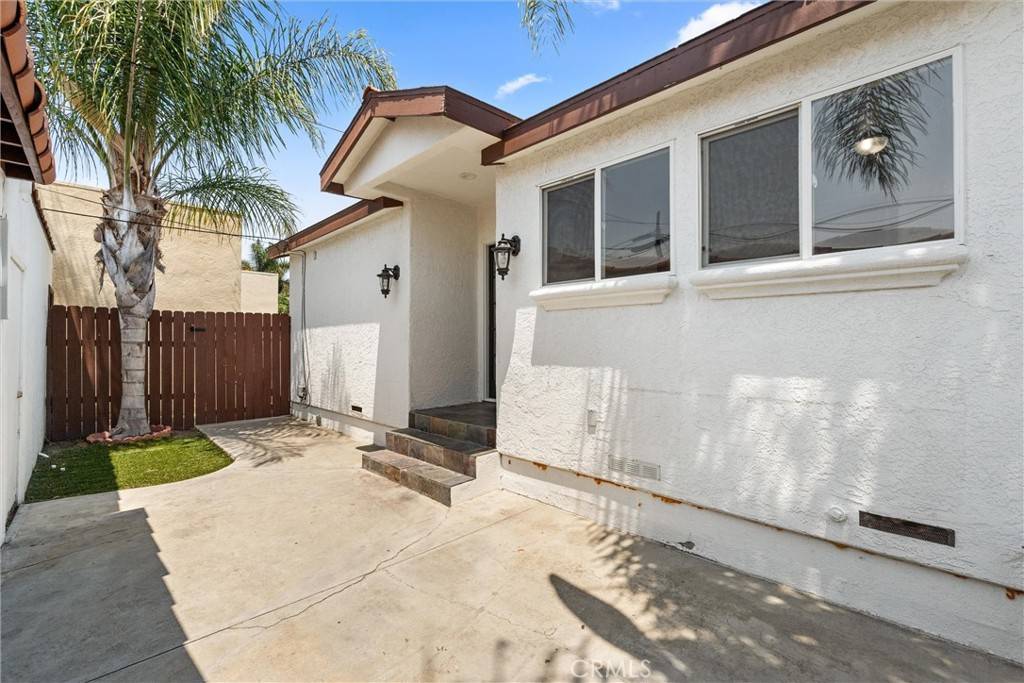 San Pedro, CA 90731,623 W 18th ST
