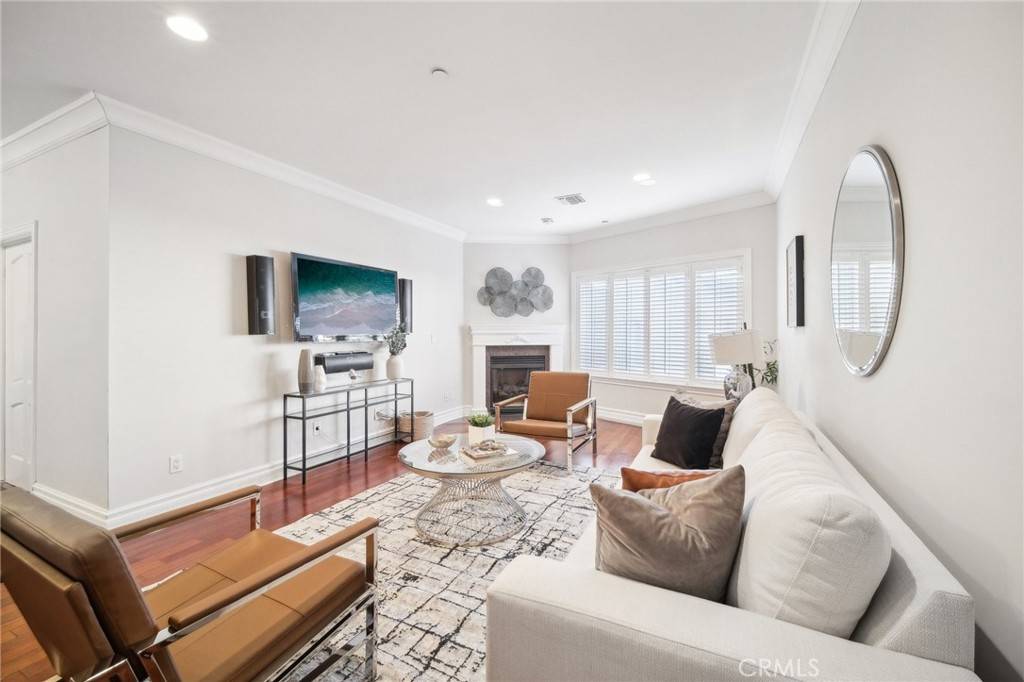 Studio City, CA 91604,11989 Laurelwood DR #3