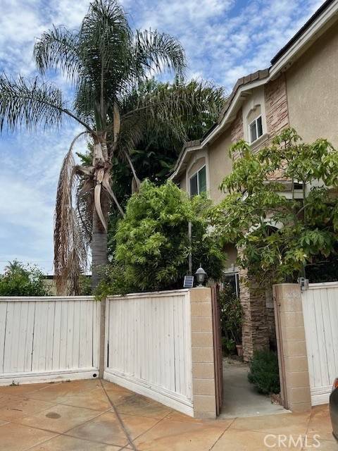 Bellflower, CA 90706,9729 Cedar ST