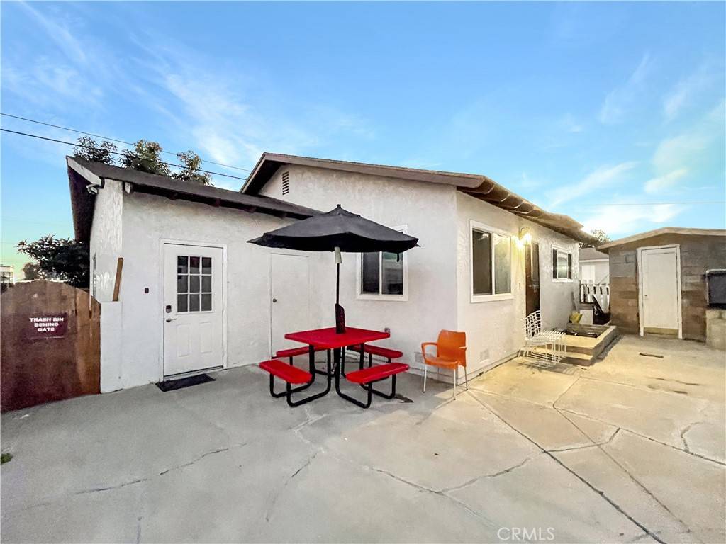 Hawthorne, CA 90250,4084 W 137th ST #B