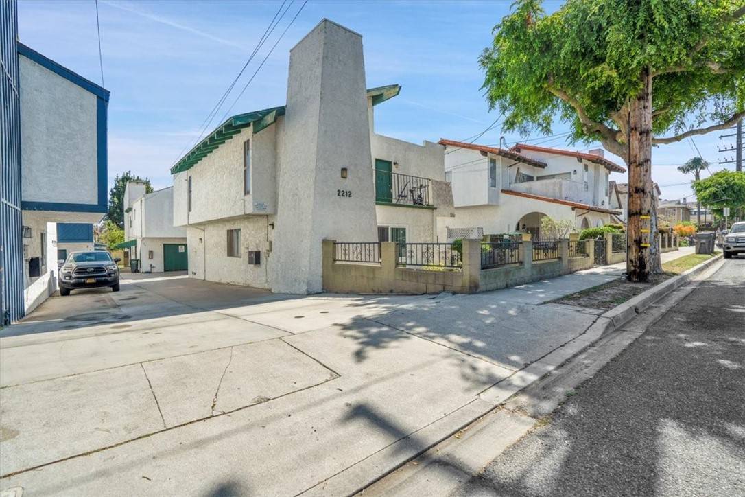 Redondo Beach, CA 90278,2212 Grant AVE