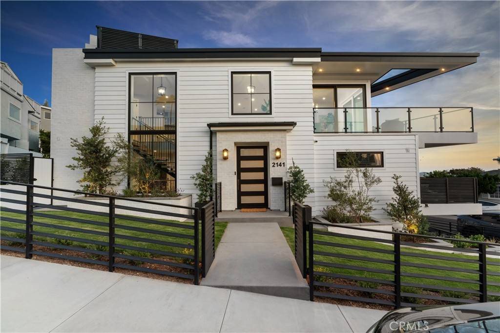 Hermosa Beach, CA 90254,2141 Circle DR