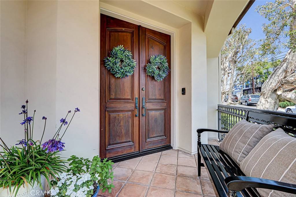 Manhattan Beach, CA 90266,669 25th ST