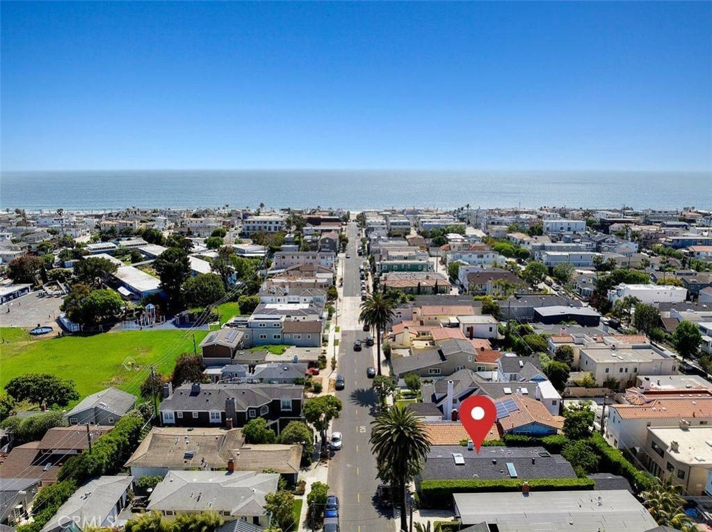 Manhattan Beach, CA 90266,541 1st ST