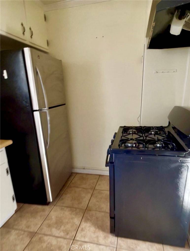 Hawthorne, CA 90250,3246 w 135th st
