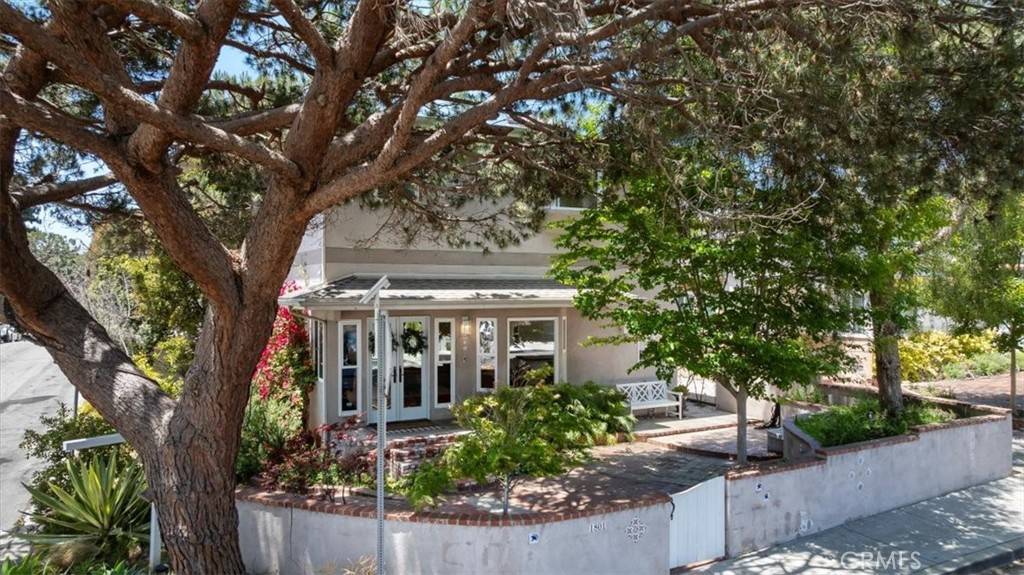 Manhattan Beach, CA 90266,1801 Laurel AVE