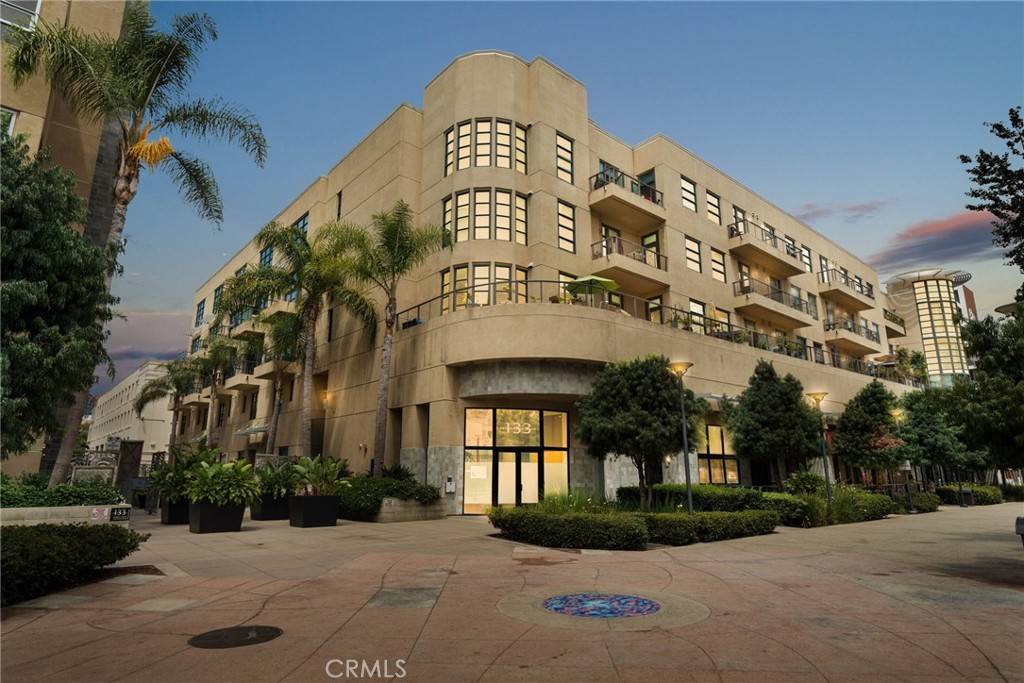 Long Beach, CA 90802,133 The N #404