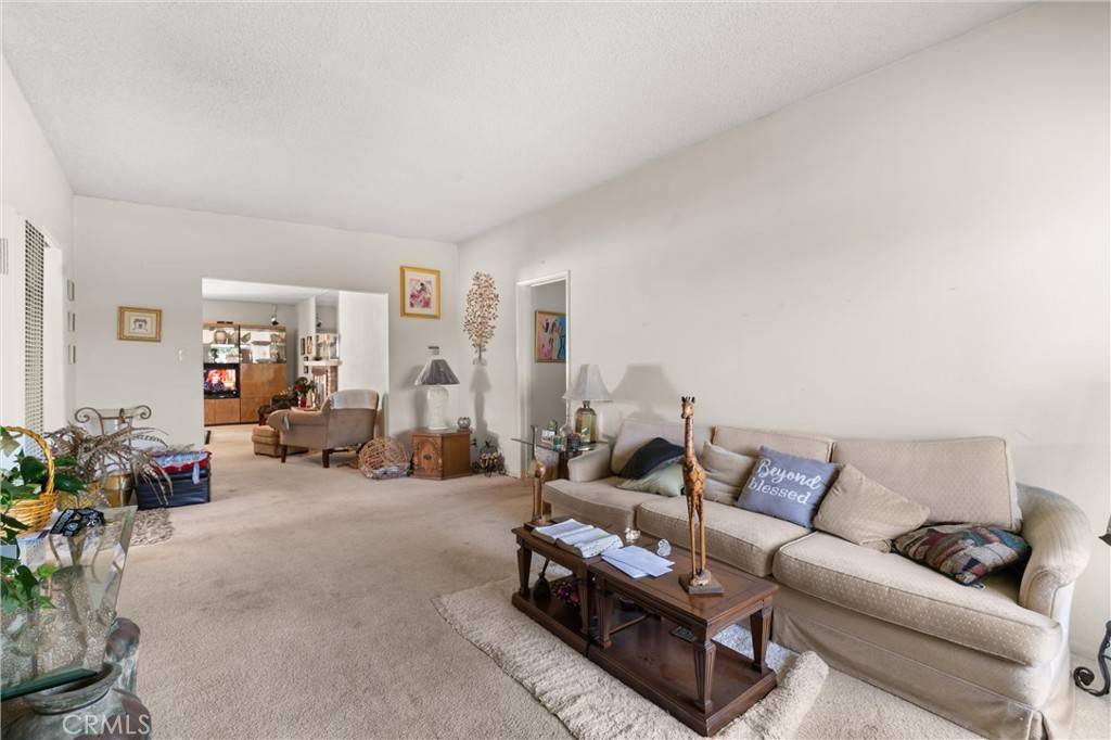 Compton, CA 90220,1601 163 ST W