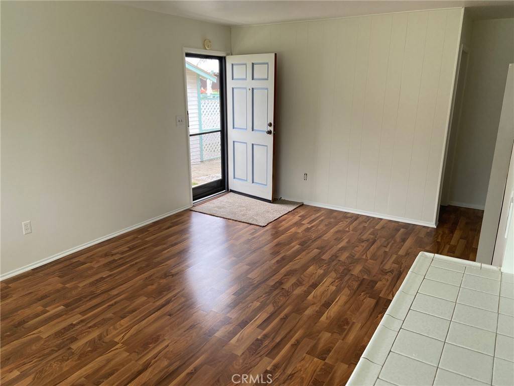 Redondo Beach, CA 90277,737 Carnelian ST