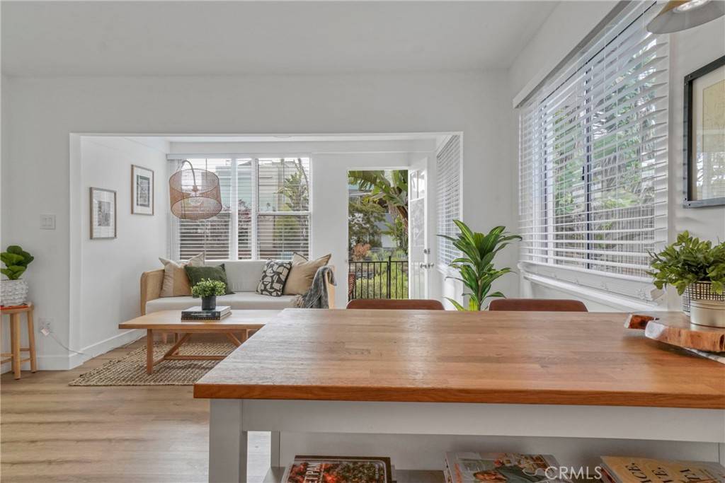Venice, CA 90291,232 Howland Canal