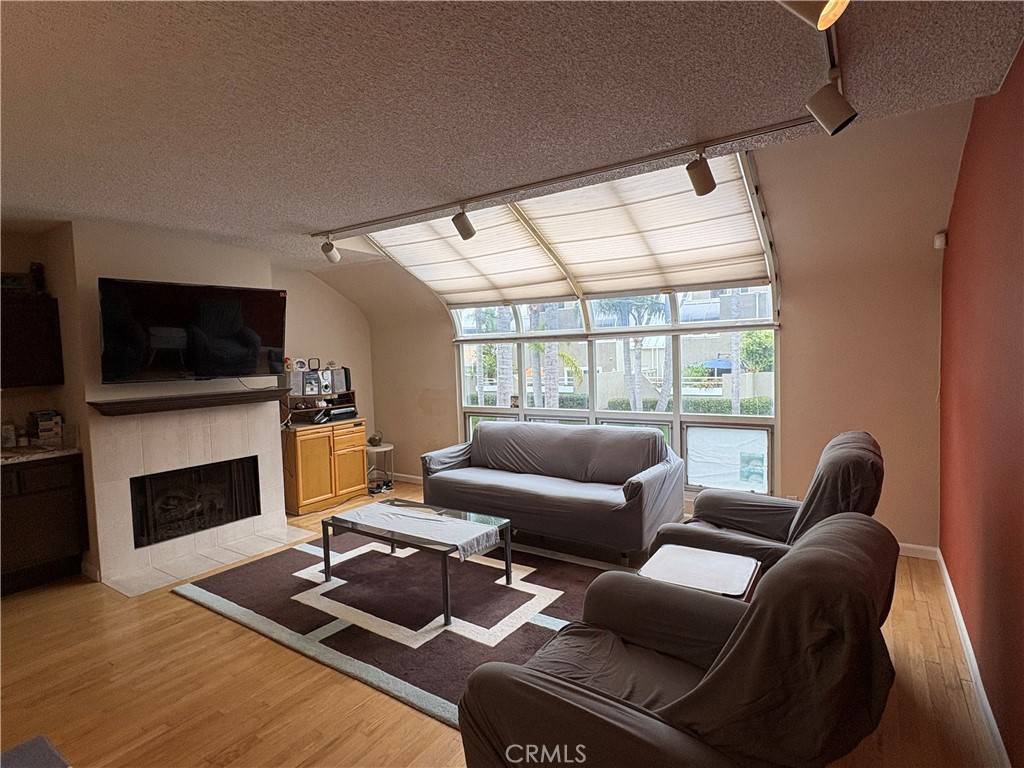 Huntington Beach, CA 92649,3381 Bandit CIR