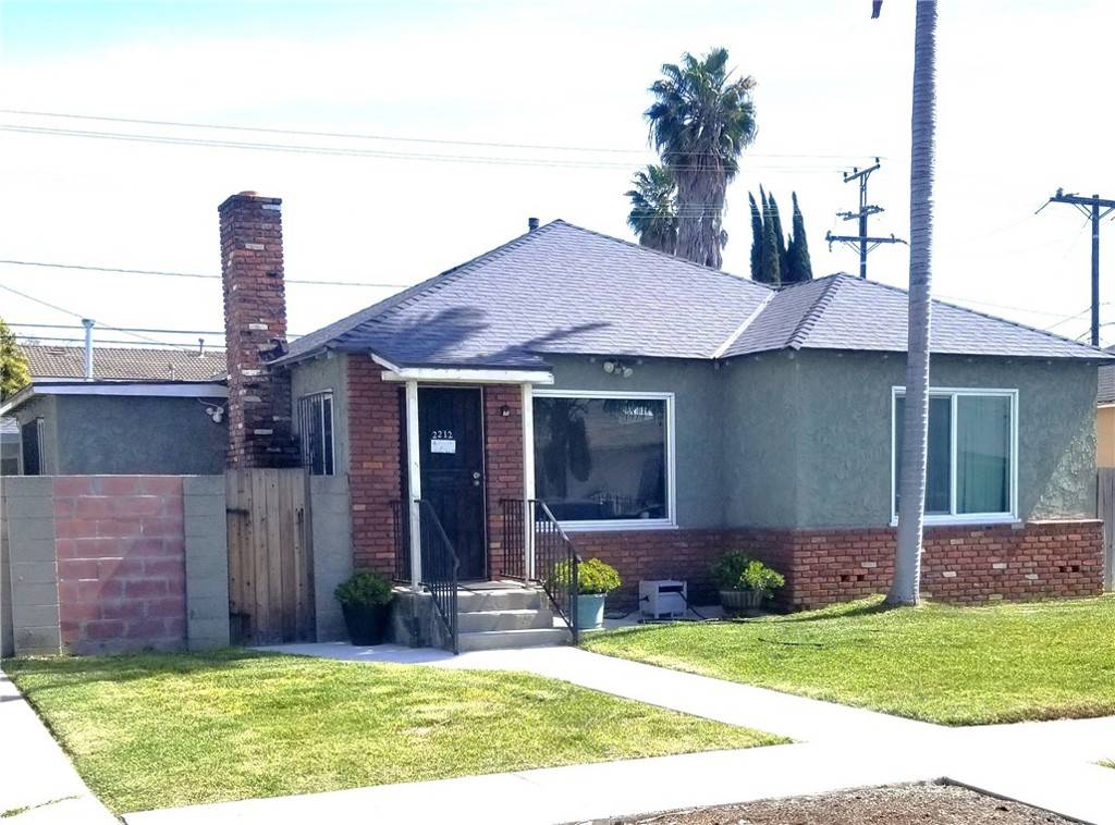 Compton, CA 90221,2212 N Locust AVE