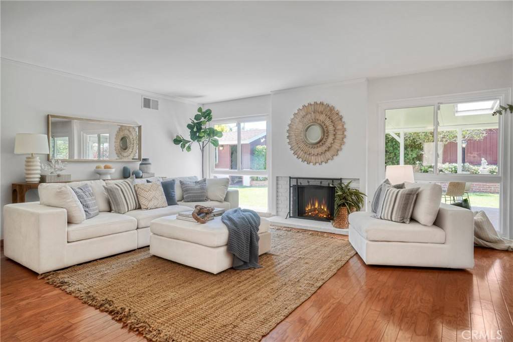 Rancho Palos Verdes, CA 90275,28231 Trailriders DR
