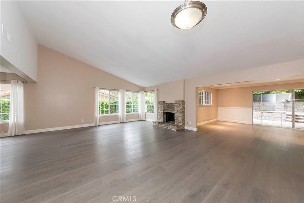 Rancho Palos Verdes, CA 90275,29132 Warnick RD