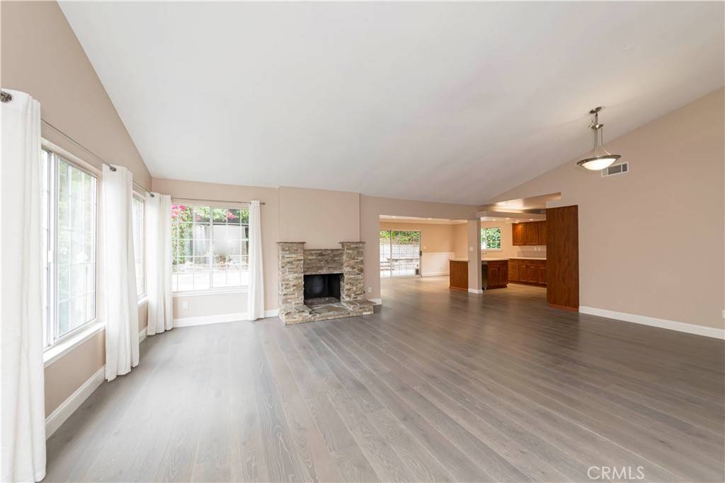 Rancho Palos Verdes, CA 90275,29132 Warnick RD
