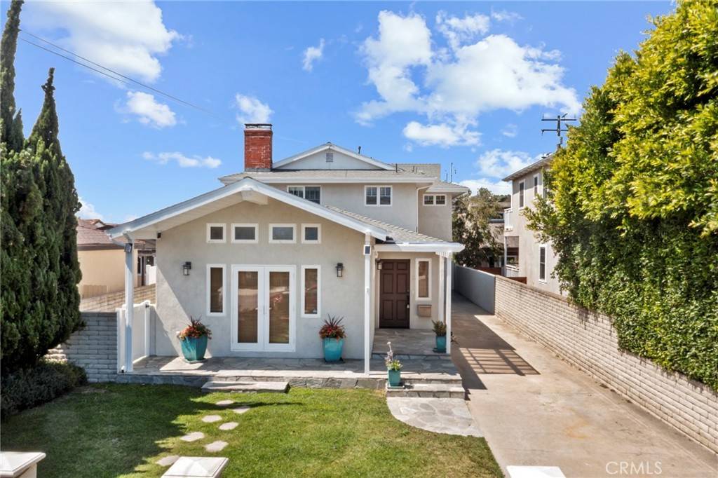 Redondo Beach, CA 90277,1069 Avenue D
