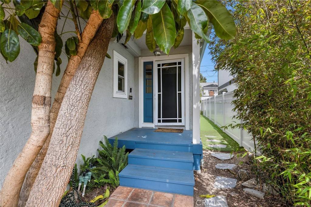 Manhattan Beach, CA 90266,3528 Pacific AVE