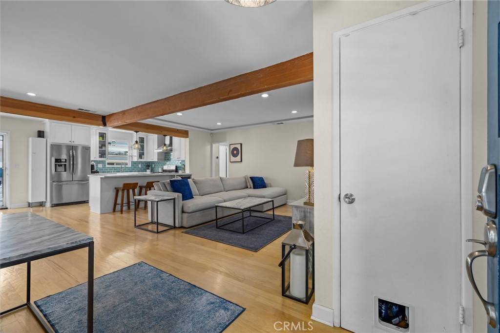 Manhattan Beach, CA 90266,3528 Pacific AVE