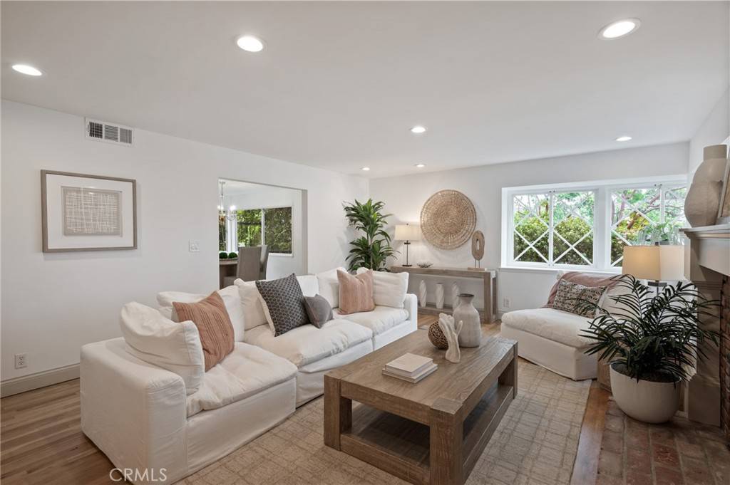Rancho Palos Verdes, CA 90275,4947 Blackhorse RD