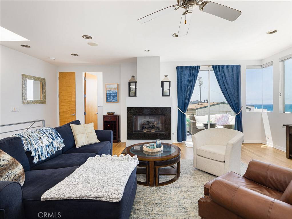 Manhattan Beach, CA 90266,209 41st