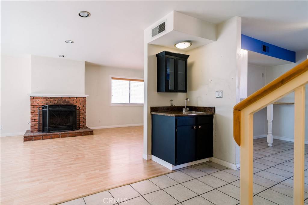North Hollywood, CA 91606,6525 Cleon AVE #10