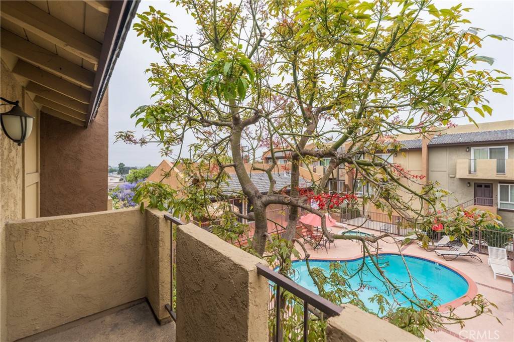 Signal Hill, CA 90755,2254 Gaviota AVE #11