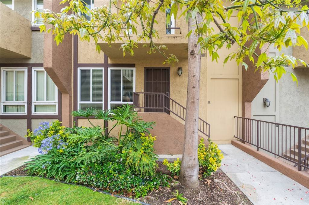 Signal Hill, CA 90755,2254 Gaviota AVE #11