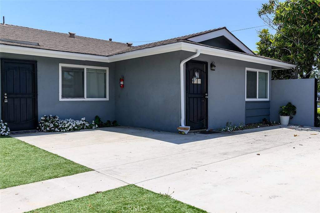Huntington Beach, CA 92647,17132 Emerald LN