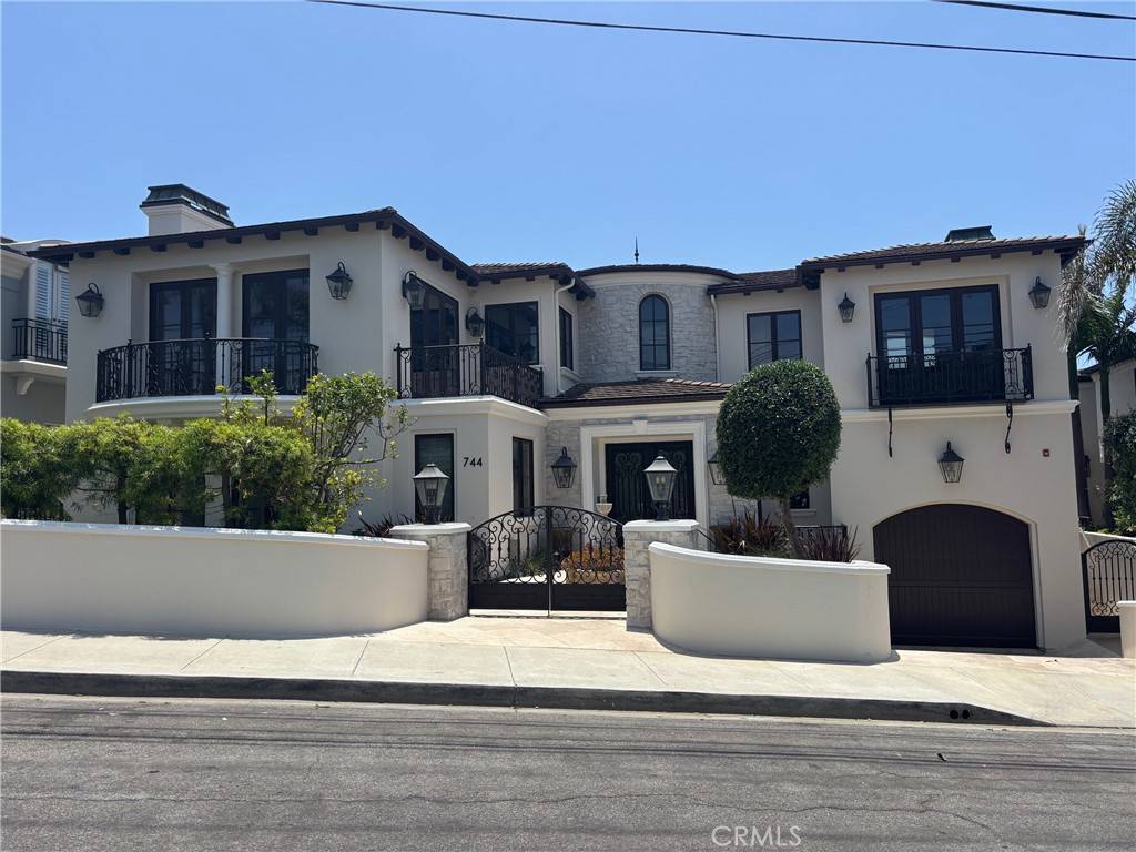 Manhattan Beach, CA 90266,744 11th ST