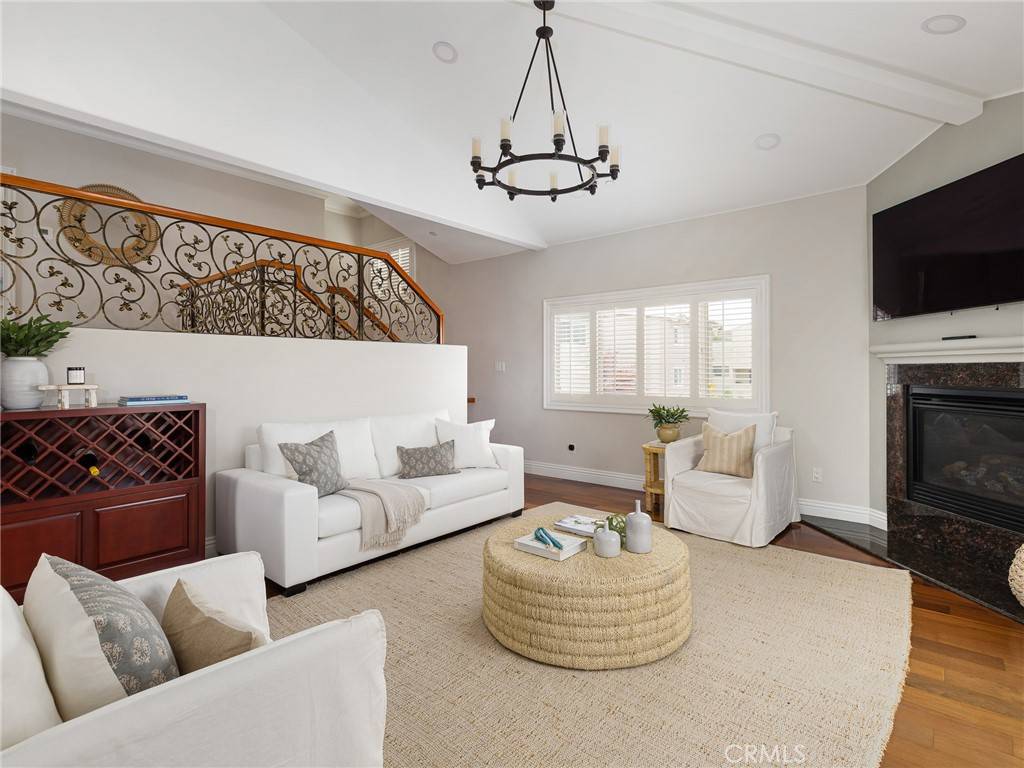 Redondo Beach, CA 90277,229 N Juanita AVE #B