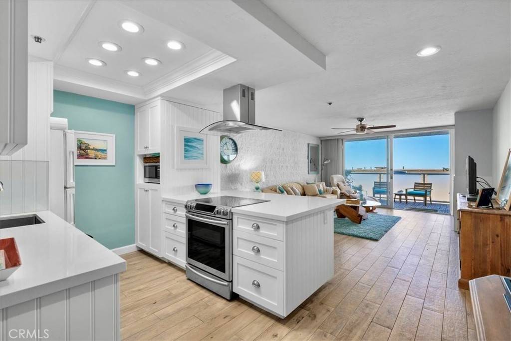 Redondo Beach, CA 90277,615 Esplanade #504
